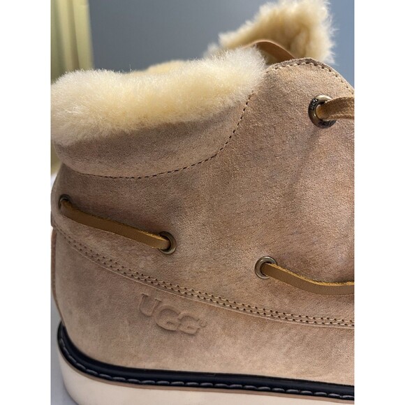 UGG Sheepskin Lined Chukka Style Vibram Boots Men’s Sz 11 main image 16